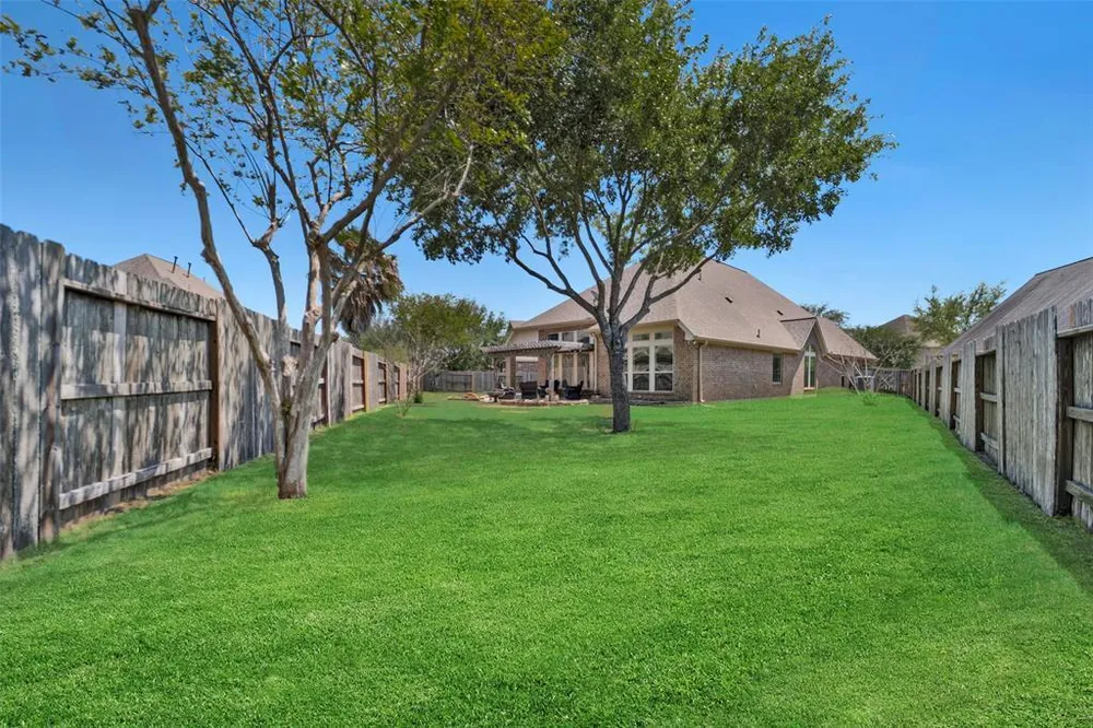 17638 Cleeves Dr, Richmond, TX 77407