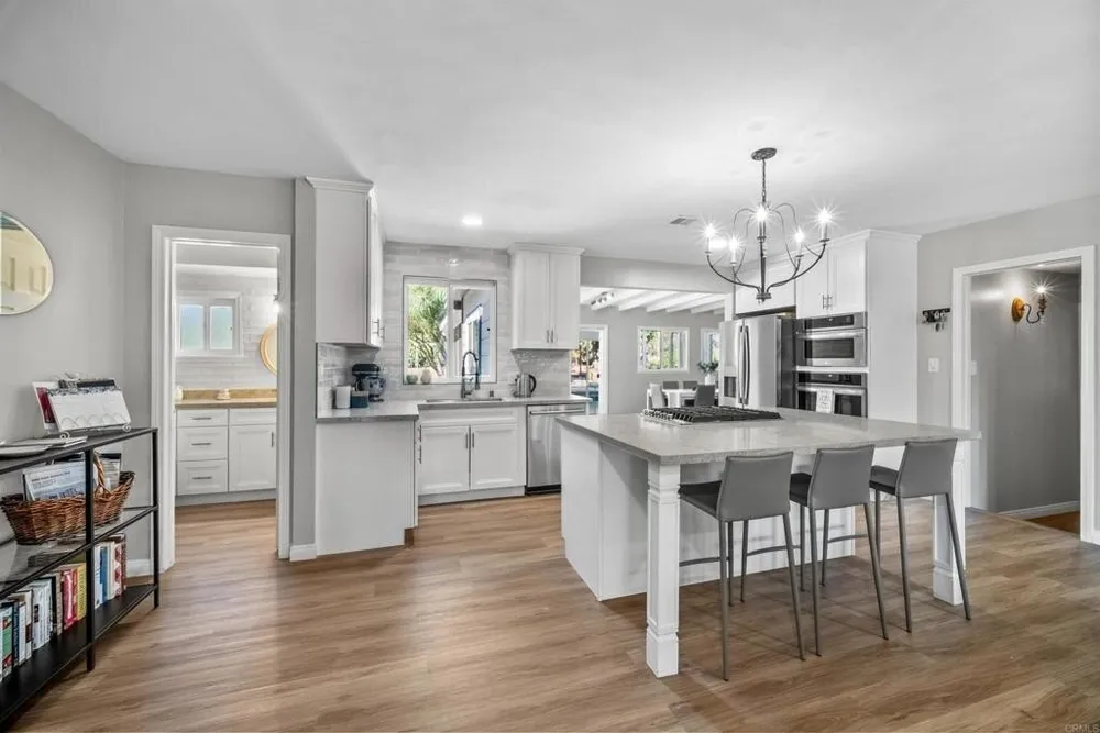 4620 Panchoy Dr, La Mesa, CA 91941