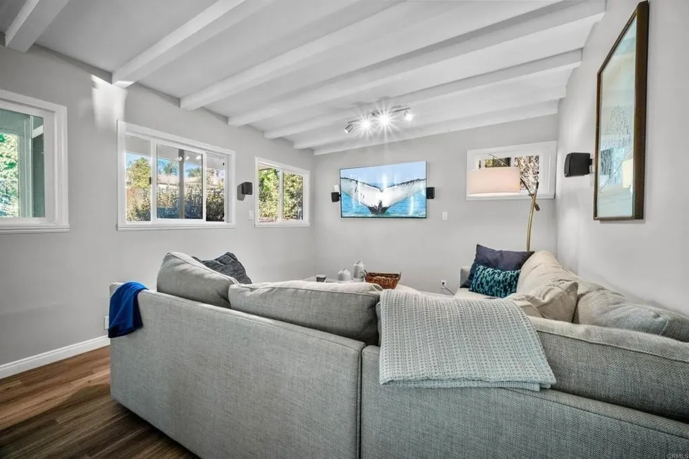 4620 Panchoy Dr, La Mesa, CA 91941
