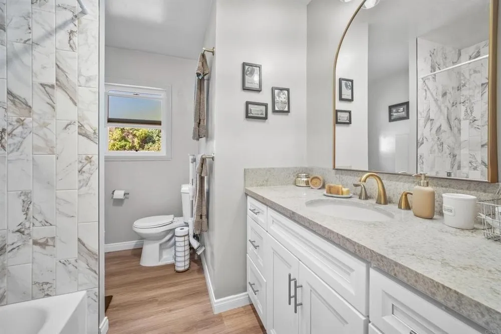 4620 Panchoy Dr, La Mesa, CA 91941