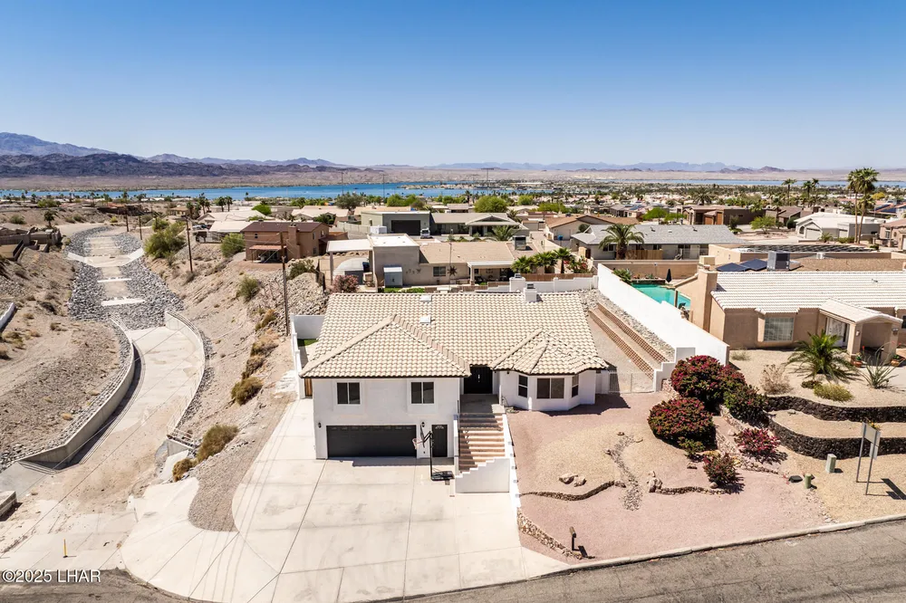 209 Snead Dr, Lake Havasu City, AZ 86406