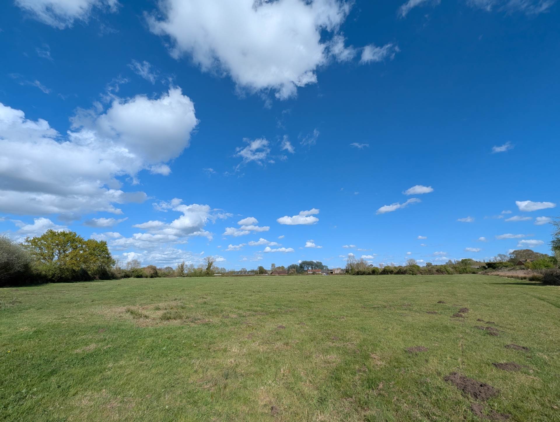 GREAT CHEVERELL, WILTSHIRE Image 4