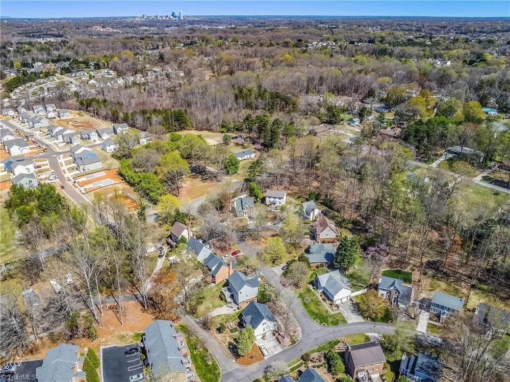 4104 Moss Brook Dr, Winston Salem, NC 27127