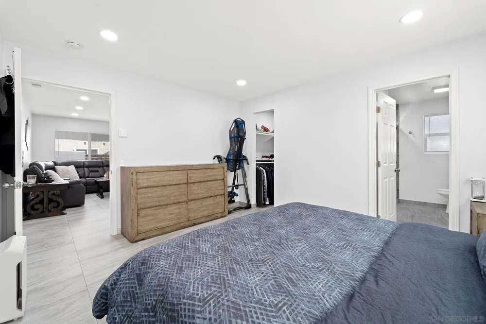 196 W Park Ave, El Cajon, CA 92020