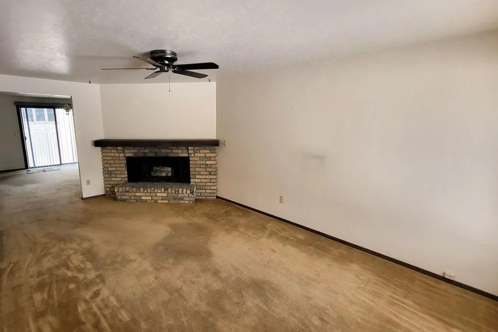 1941 Belmont Dr, Green Bay, WI 54304