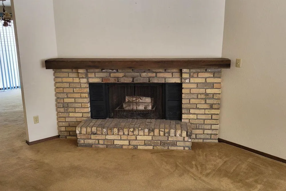 1941 Belmont Dr, Green Bay, WI 54304