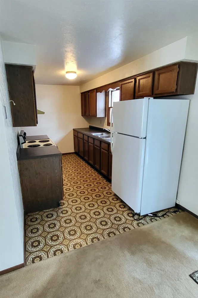 1941 Belmont Dr, Green Bay, WI 54304