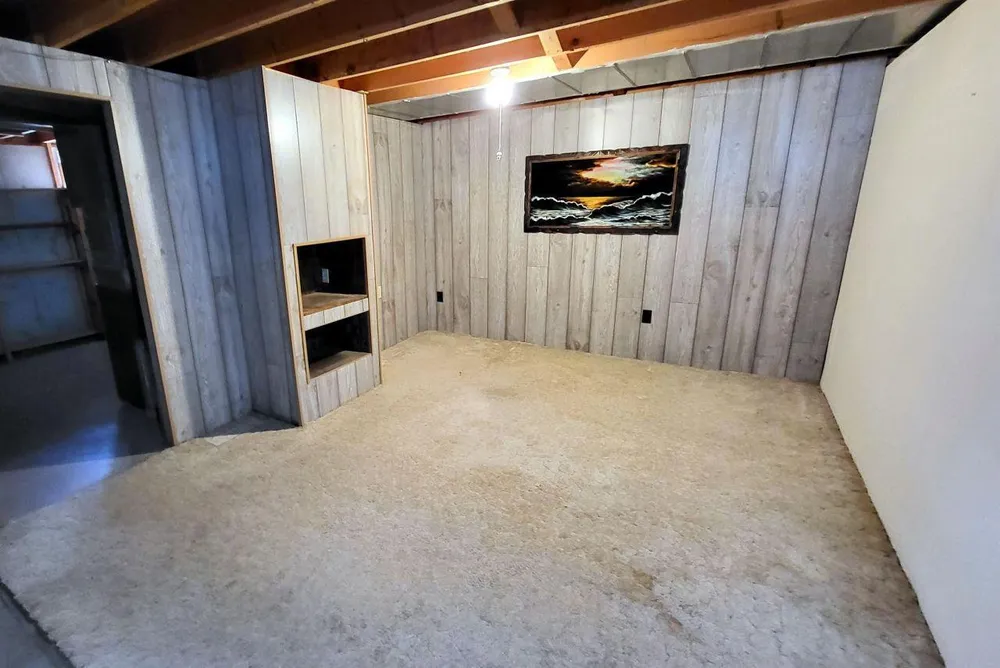 1941 Belmont Dr, Green Bay, WI 54304