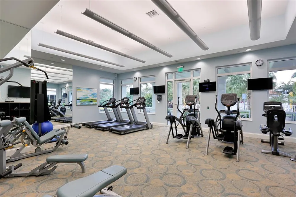 1325 Snell Isle Blvd NE, St Petersburg, FL 33704