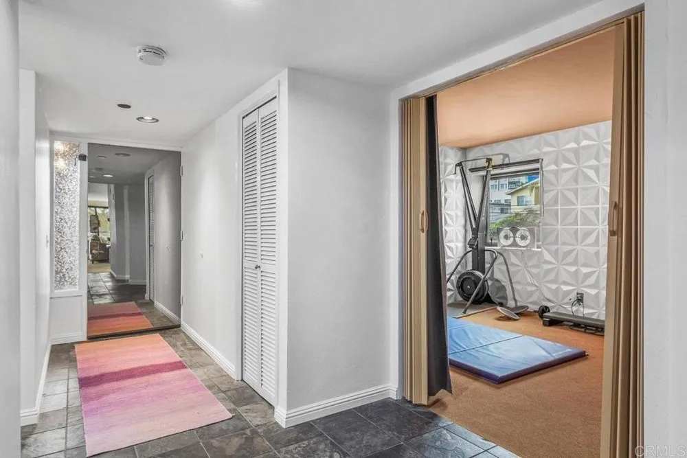 230 W Laurel St, San Diego, CA 92101