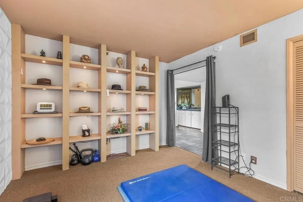230 W Laurel St, San Diego, CA 92101