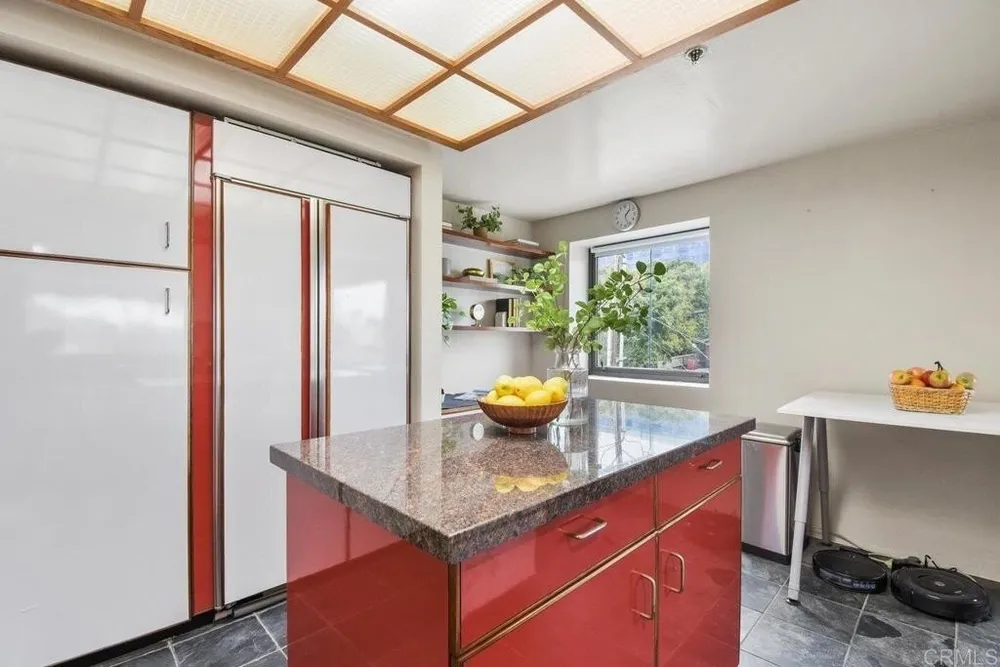 230 W Laurel St, San Diego, CA 92101