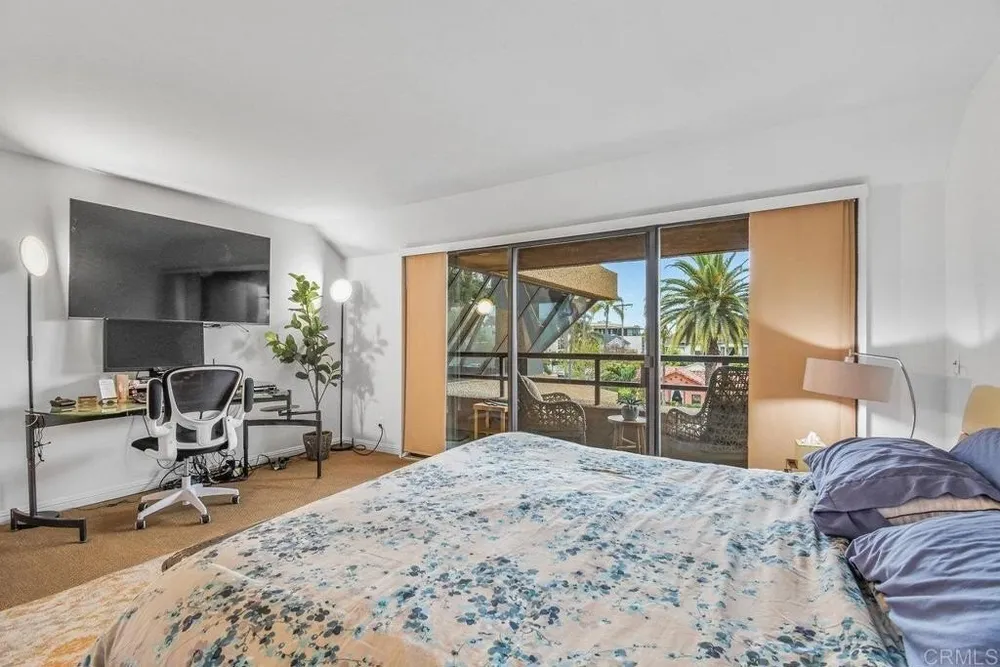 230 W Laurel St, San Diego, CA 92101