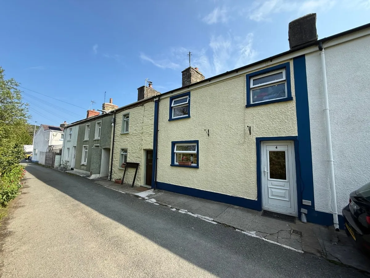 Glanrafon Terrace, Llanrhystud, SY23