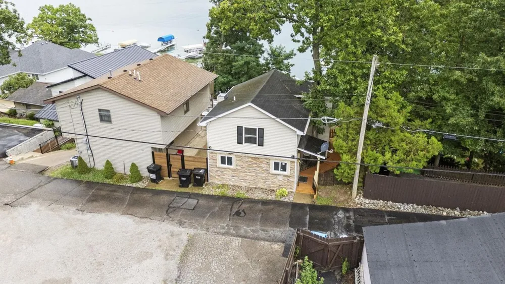 60 Lane 440 Lake James, Angola, IN 46703