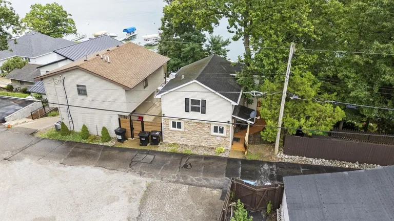60 Lane 440 Lake James, Angola, IN 46703