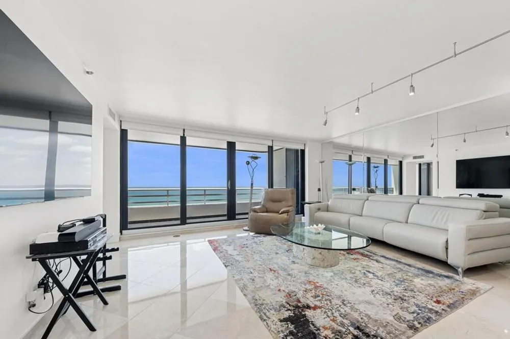 1400 S Ocean Blvd, Boca Raton, FL 33432