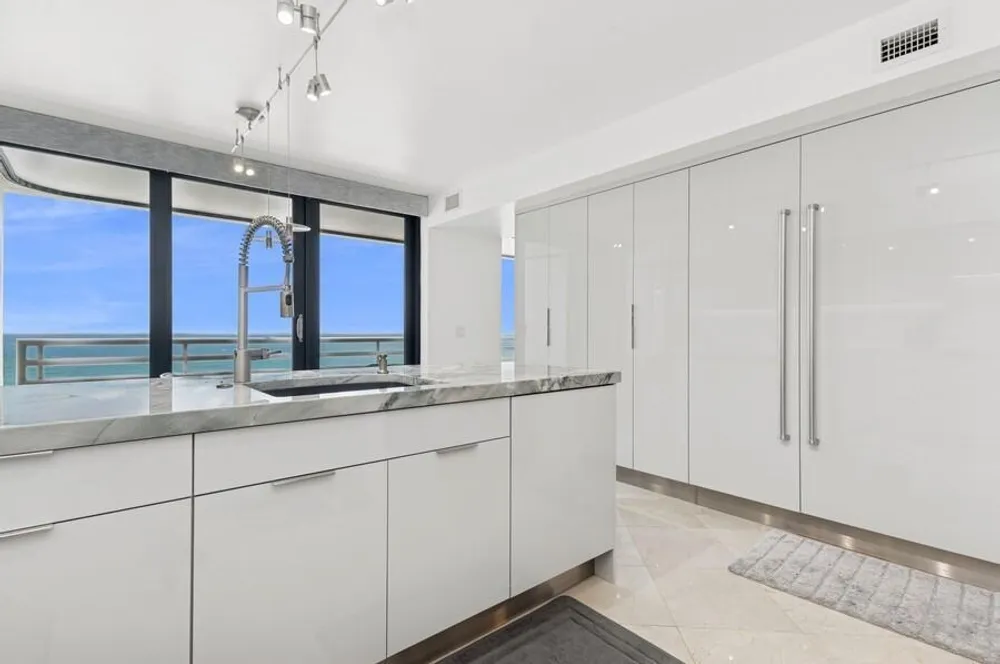 1400 S Ocean Blvd, Boca Raton, FL 33432