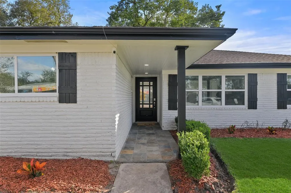 6235 Dumfries Dr, Houston, TX 77096