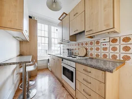 Cromwell Crescent, London thumb 3