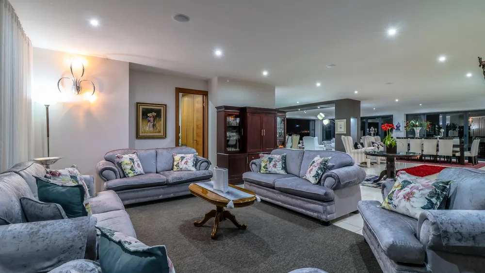 South Africa, Gauteng, Featherbrooke Estate, Crow's Nest, 1220