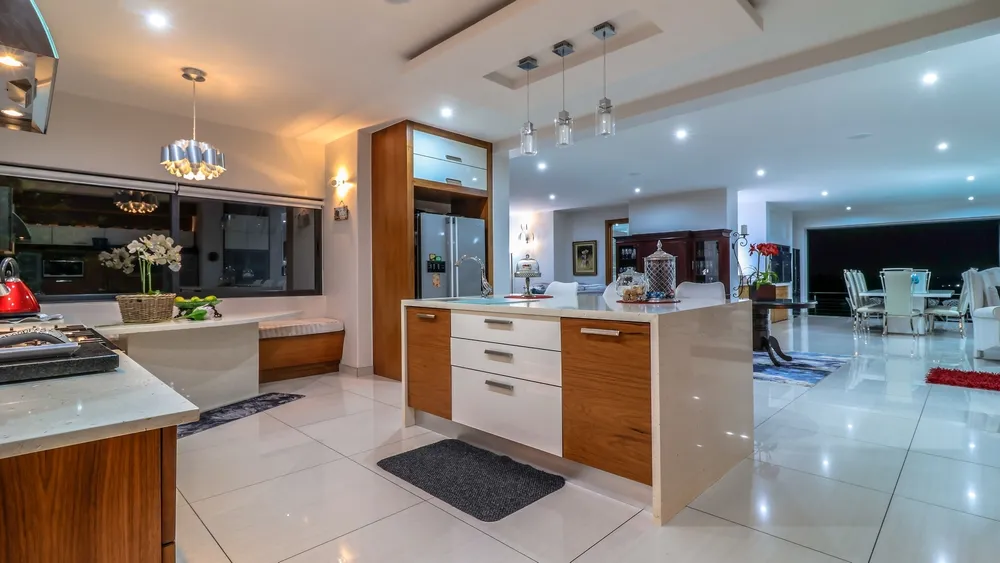 South Africa, Gauteng, Featherbrooke Estate, Crow's Nest, 1220