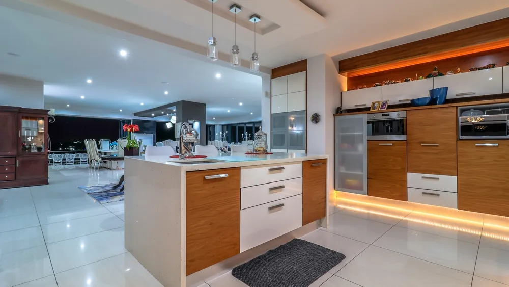 South Africa, Gauteng, Featherbrooke Estate, Crow's Nest, 1220