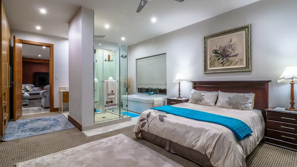 South Africa, Gauteng, Featherbrooke Estate, Crow's Nest, 1220
