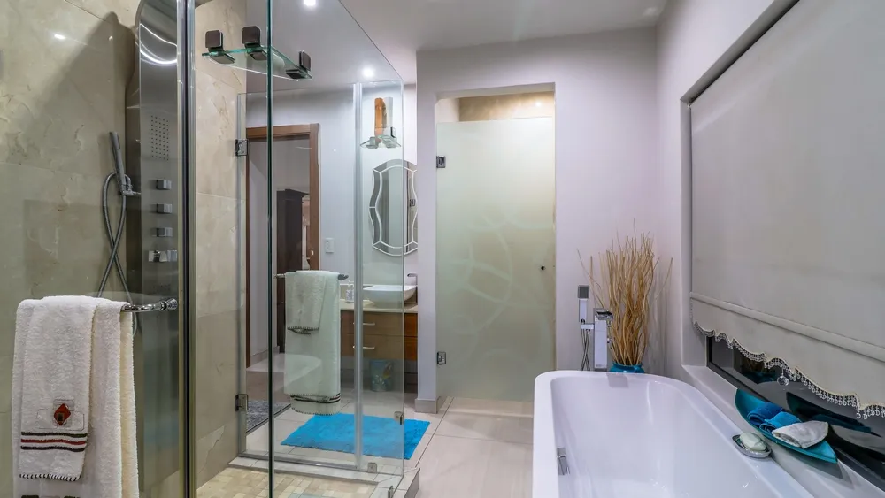 South Africa, Gauteng, Featherbrooke Estate, Crow's Nest, 1220