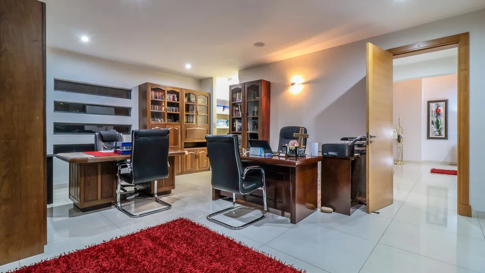 South Africa, Gauteng, Featherbrooke Estate, Crow's Nest, 1220
