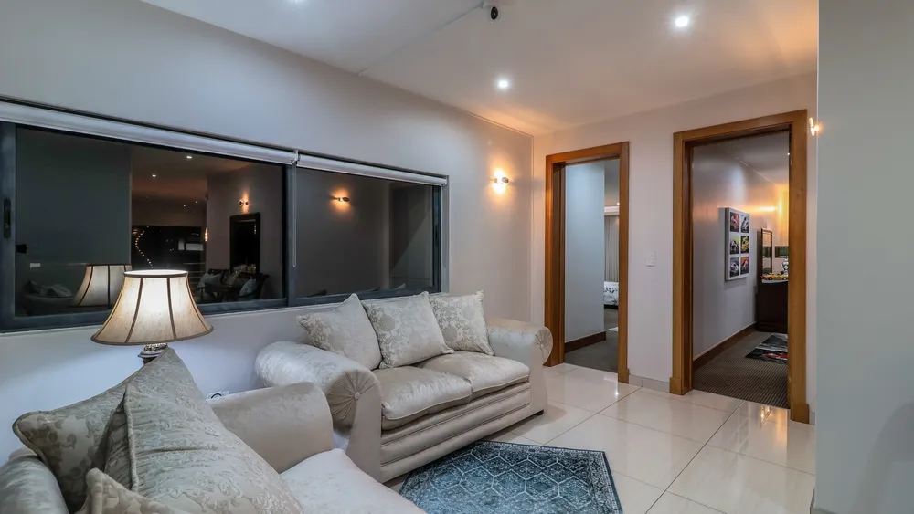 South Africa, Gauteng, Featherbrooke Estate, Crow's Nest, 1220