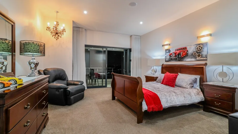 South Africa, Gauteng, Featherbrooke Estate, Crow's Nest, 1220