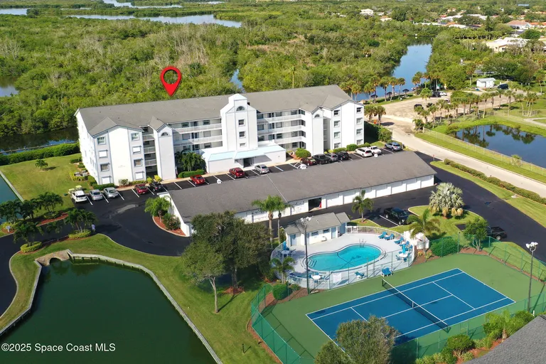 540 S Brevard Ave, Cocoa Beach, FL 32931