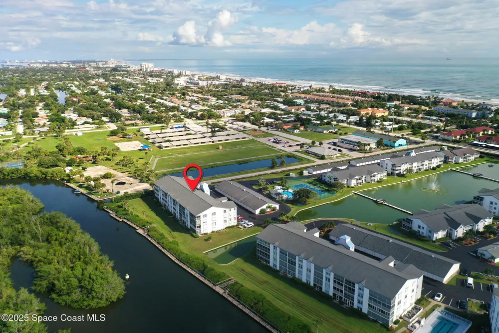 540 S Brevard Ave, Cocoa Beach, FL 32931