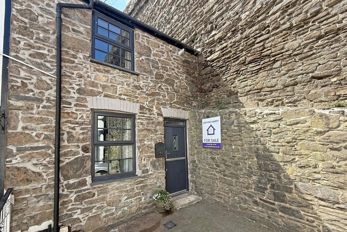 Watkin Street, Conwy, LL32