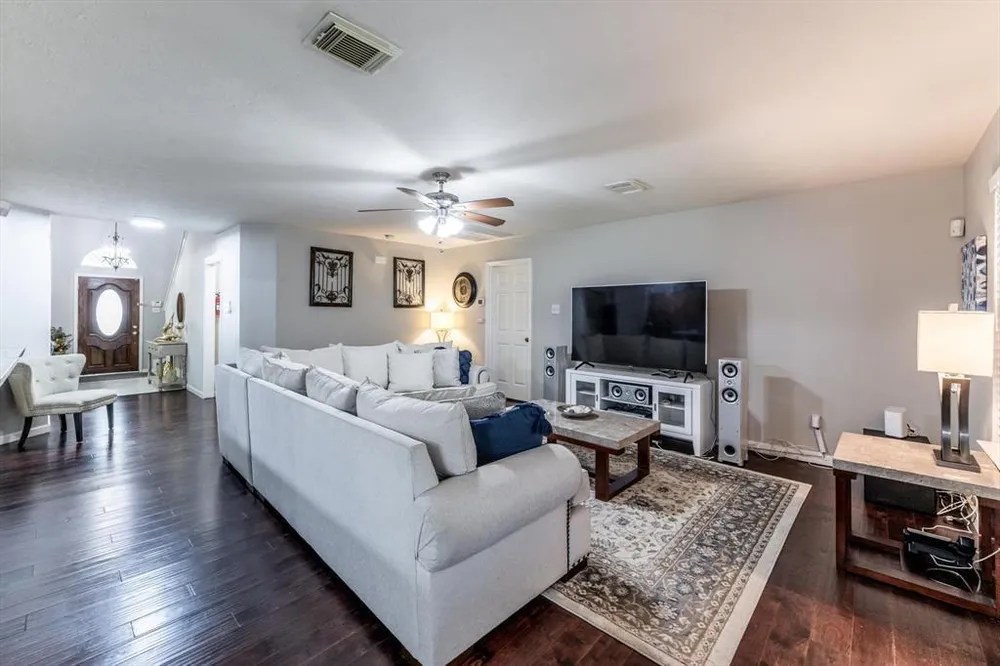 13507 Beech Ridge Ln, Houston, TX 77083
