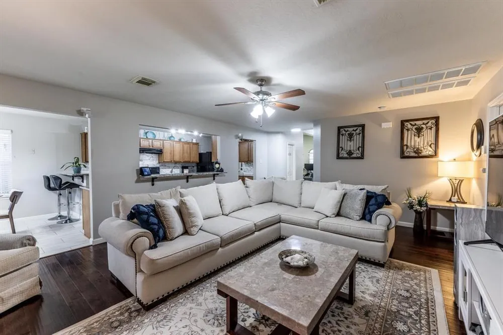13507 Beech Ridge Ln, Houston, TX 77083
