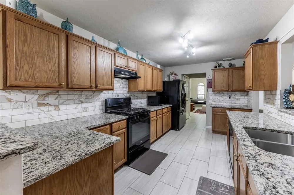 13507 Beech Ridge Ln, Houston, TX 77083