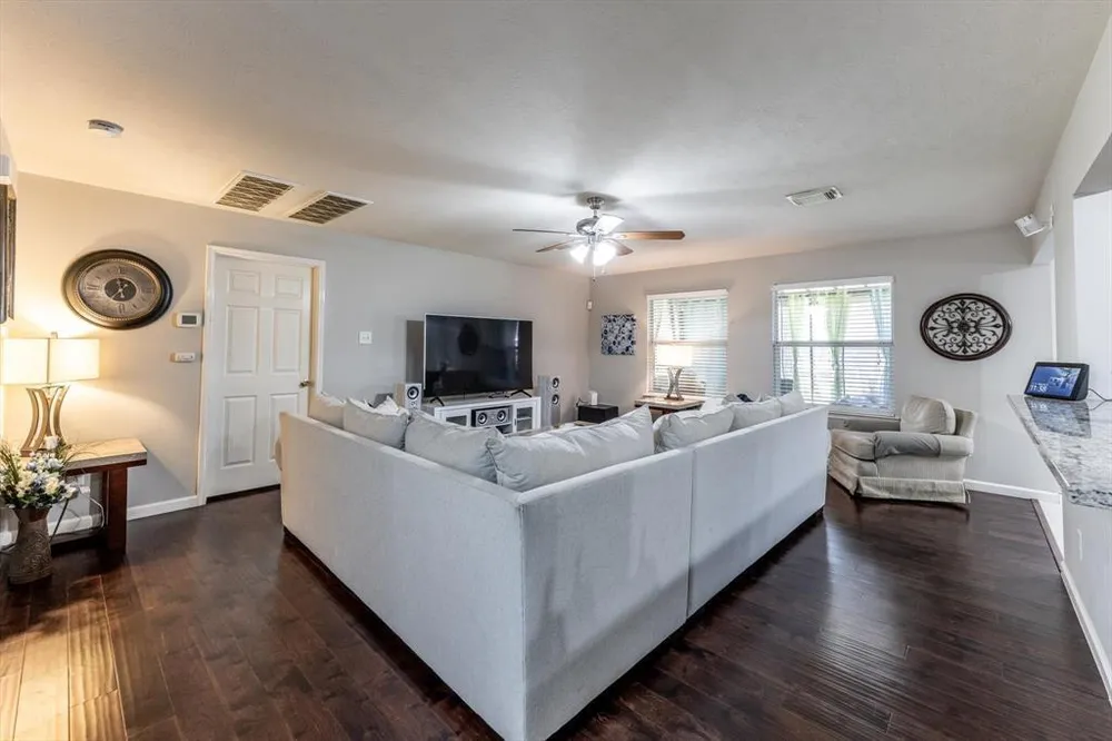 13507 Beech Ridge Ln, Houston, TX 77083