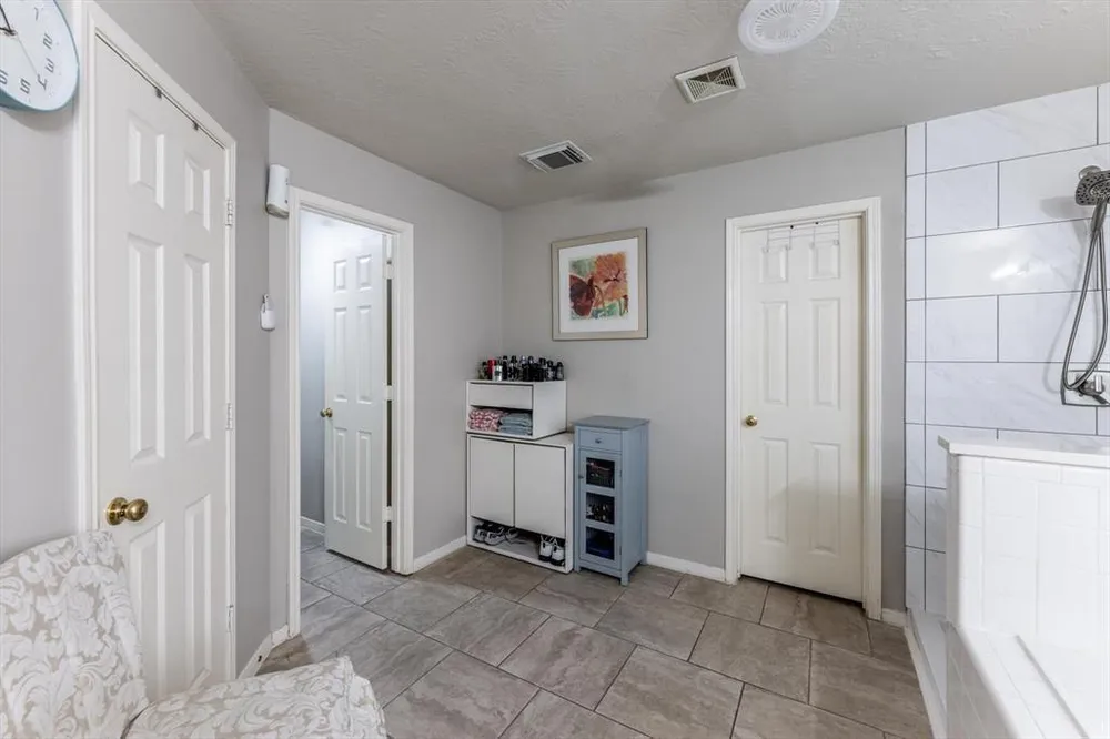 13507 Beech Ridge Ln, Houston, TX 77083