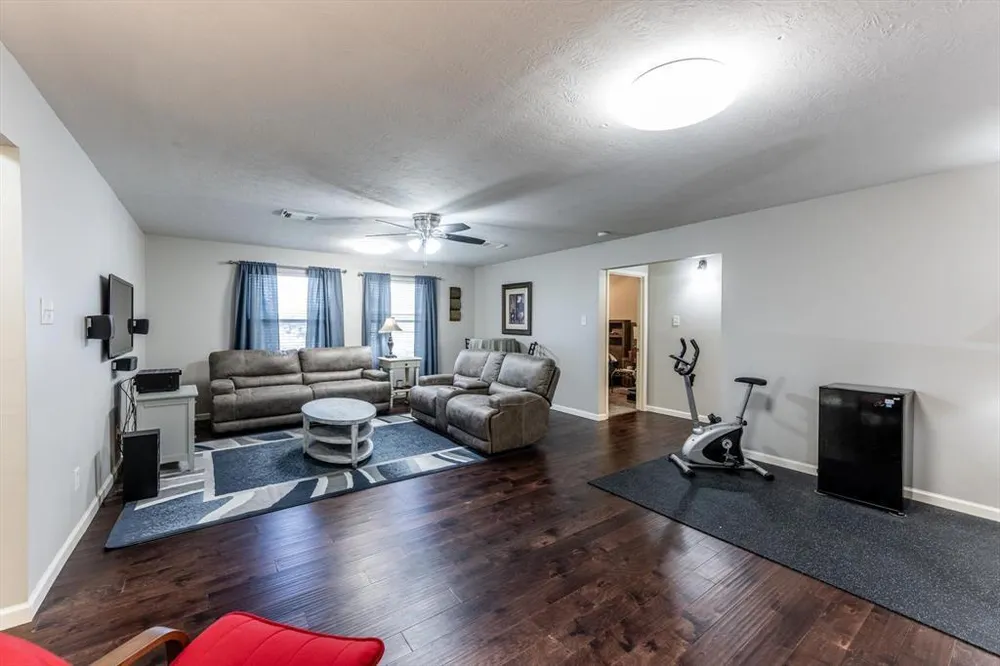 13507 Beech Ridge Ln, Houston, TX 77083