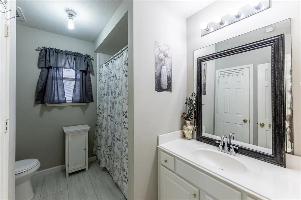 13507 Beech Ridge Ln, Houston, TX 77083