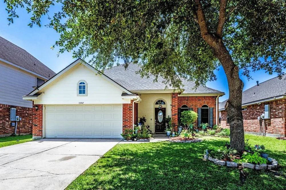 13507 Beech Ridge Ln, Houston, TX 77083
