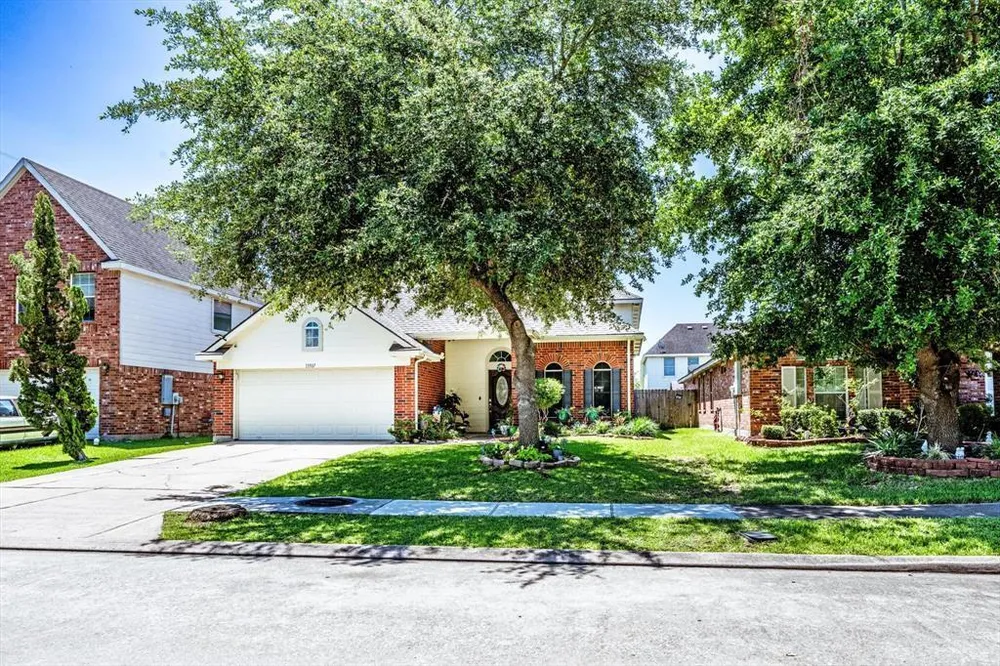 13507 Beech Ridge Ln, Houston, TX 77083