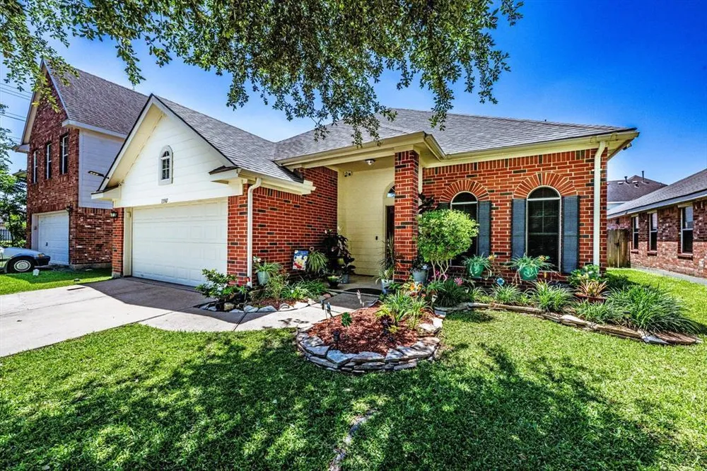 13507 Beech Ridge Ln, Houston, TX 77083
