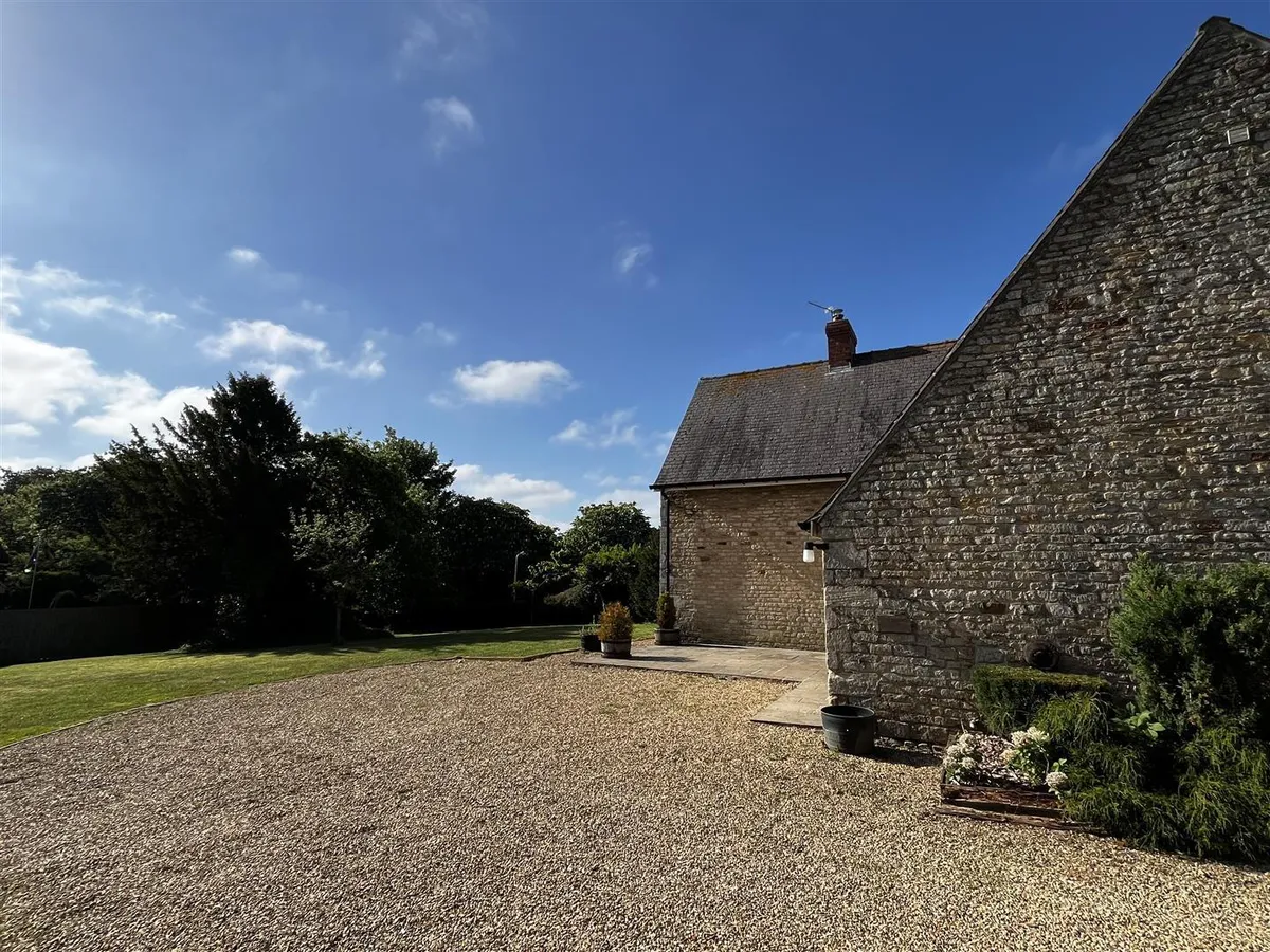 CHURCH FARMHOUSE, CHURCH STREET, SKILLINGTON