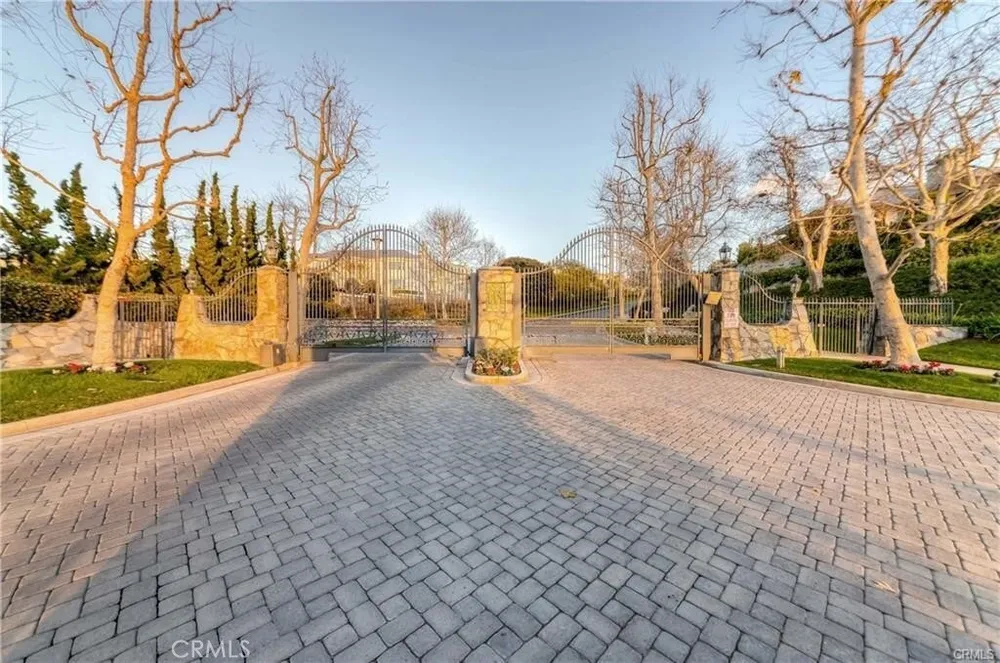 16 Lucerne, Newport Beach, CA 92660