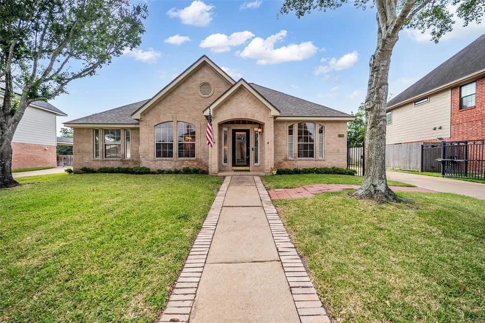 22915 Heathercroft Dr, Katy, TX 77450