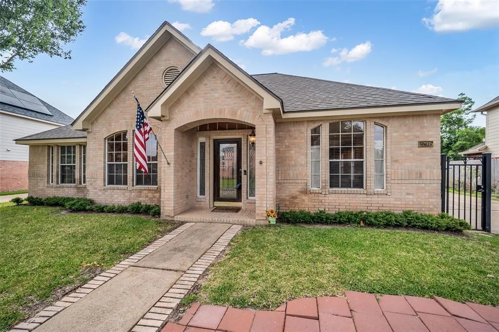 22915 Heathercroft Dr, Katy, TX 77450