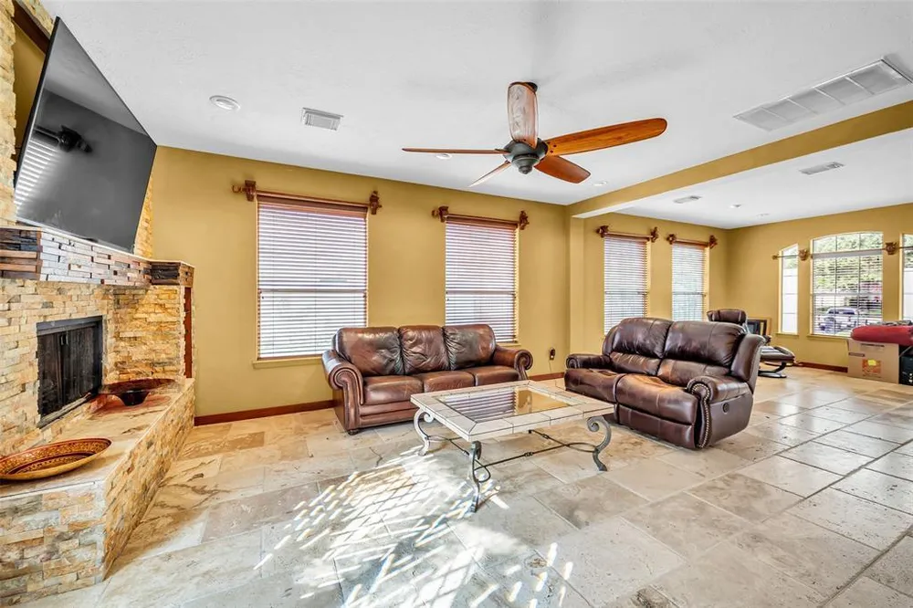 22915 Heathercroft Dr, Katy, TX 77450